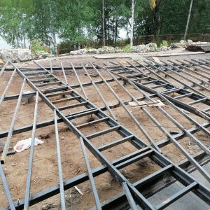 Обвязка свайно-винтового фундамента в Великом Новгороде